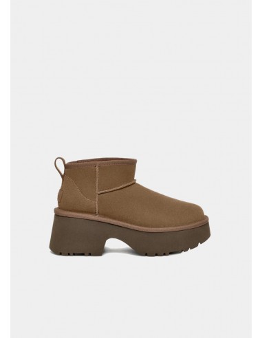 BOOTS UGG CLASSIC ULTRA MINI NEW HEIGHTS est présent 